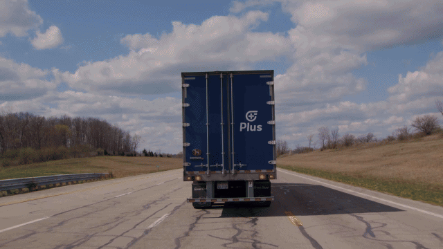 SuperDrive is designed to handle the unexpected. When an issue is detected, it autonomously executes a minimal risk maneuver: activating hazard lights, signaling, and gradually pulling over to a full stop on the roadside to await assistance